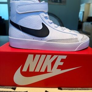 Nike White and Black Retro High-Top Sneakers